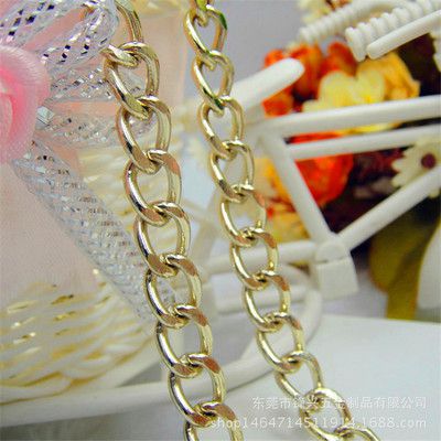 金属必威平台【中国】有限公司
铁磨链 浅金色电镀箱包必威平台【中国】有限公司
  - 3